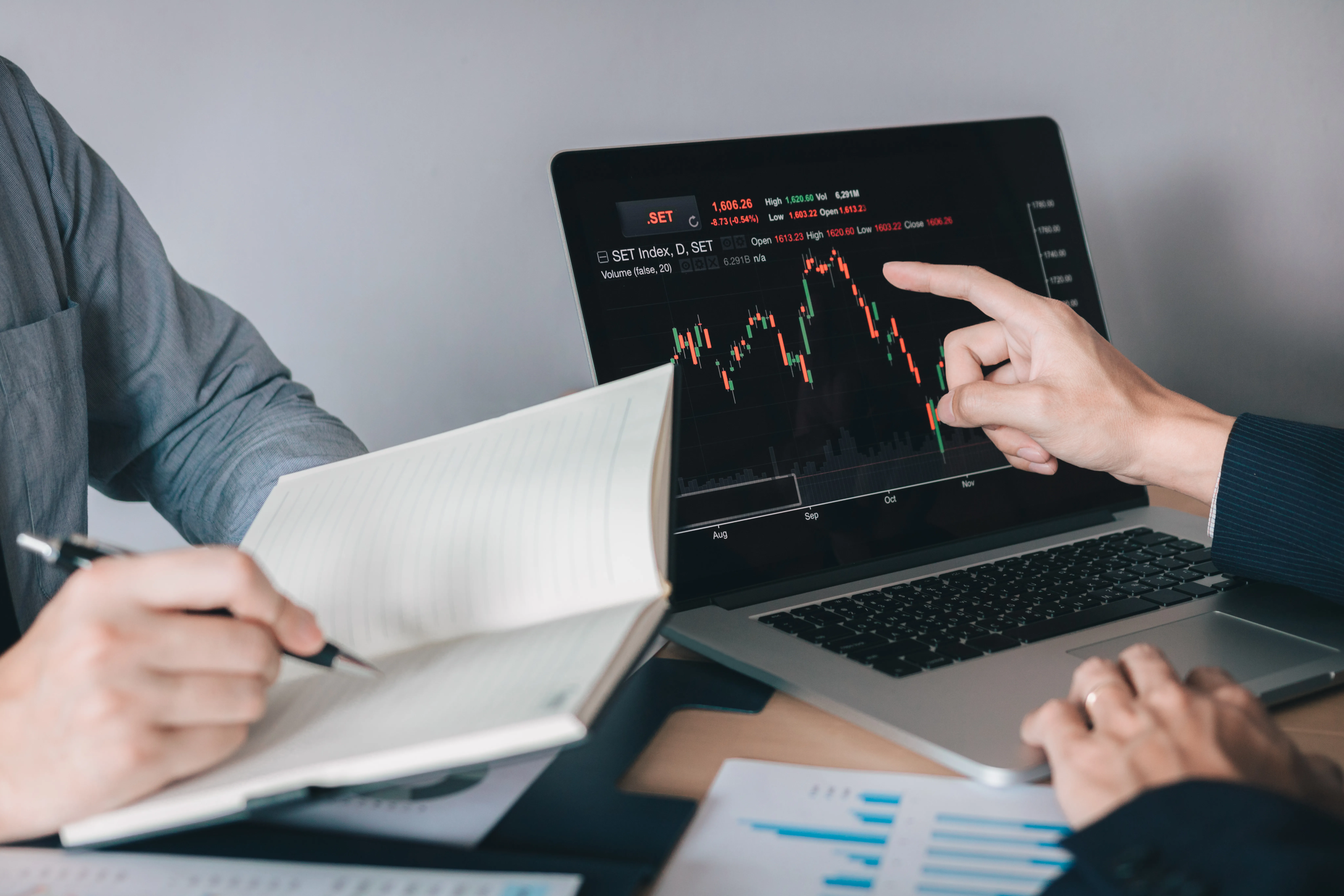 What is copy trading and how does it work